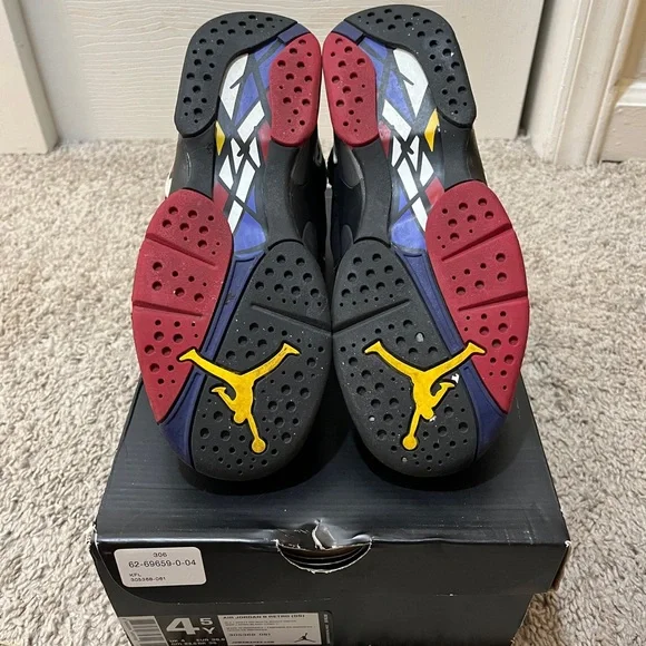 Jordan Black and White Sneakers - Picture 2 of 3